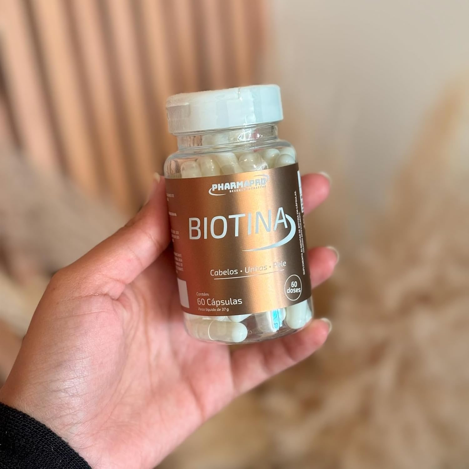 Kit 2x Biotina Pura 60 Capsulas Vitamina B7 Cabelo Pele Unha Vitamina Para Homens e Mulheres Firmeza Importada Original thumbnail 2